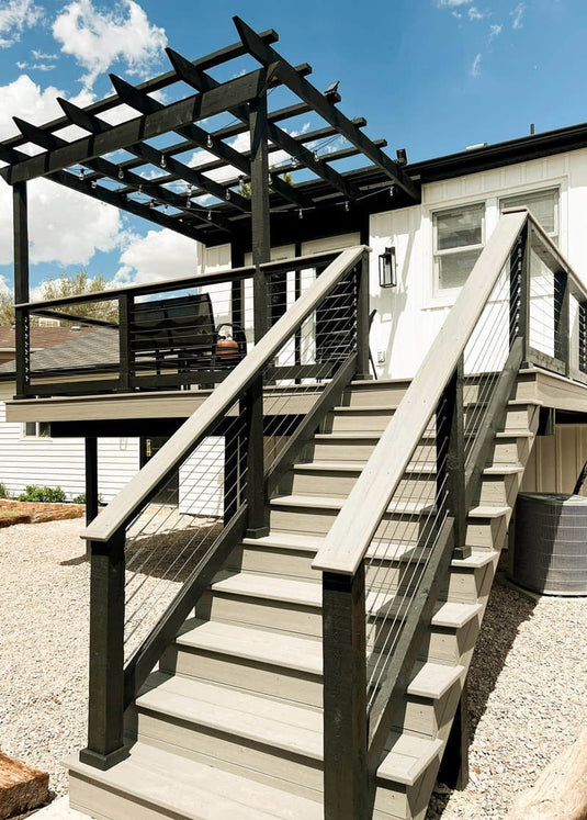 Cable Railing Perfects the Black-and-White Deck Space
