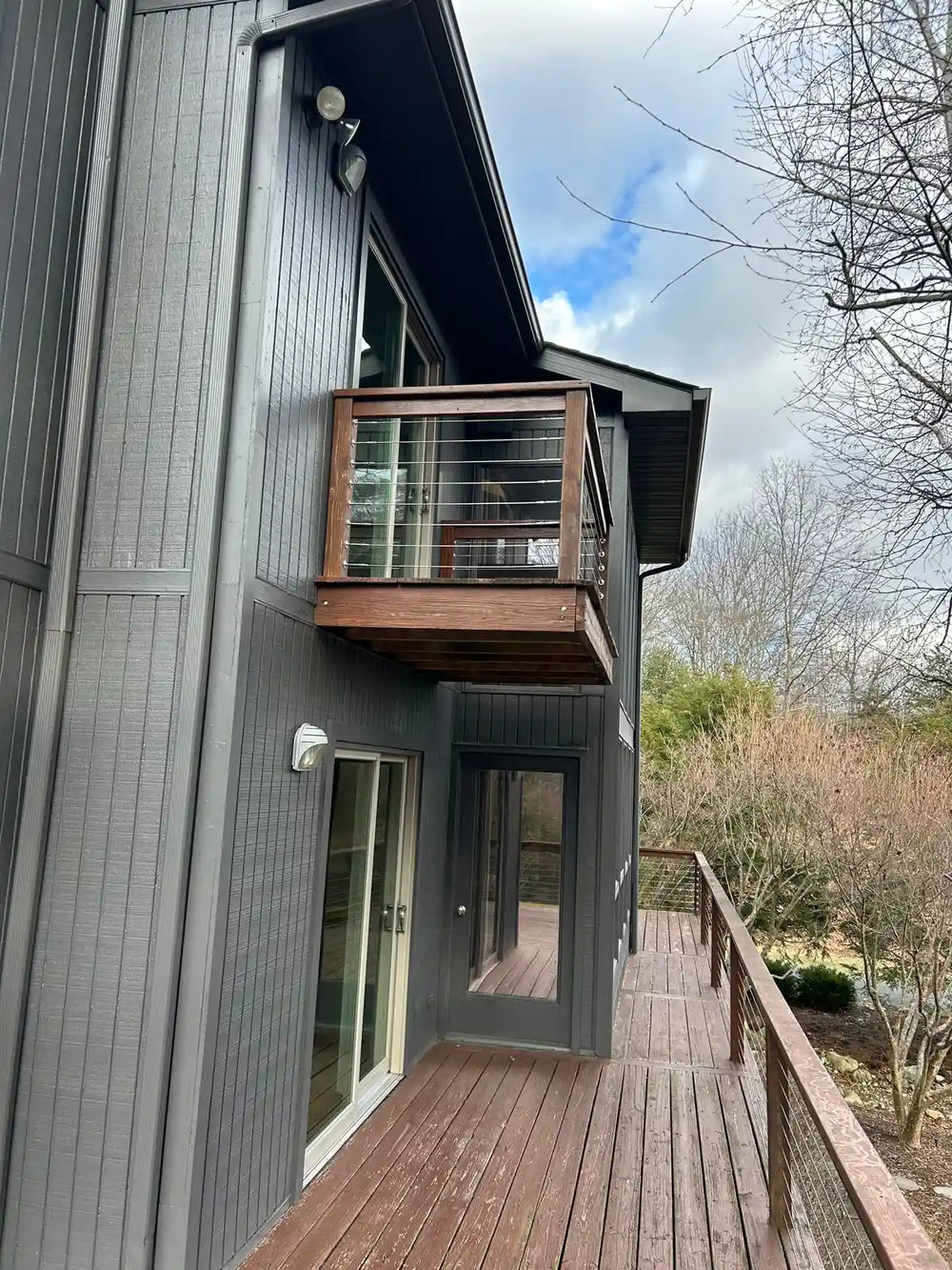 black cable railing system for decks