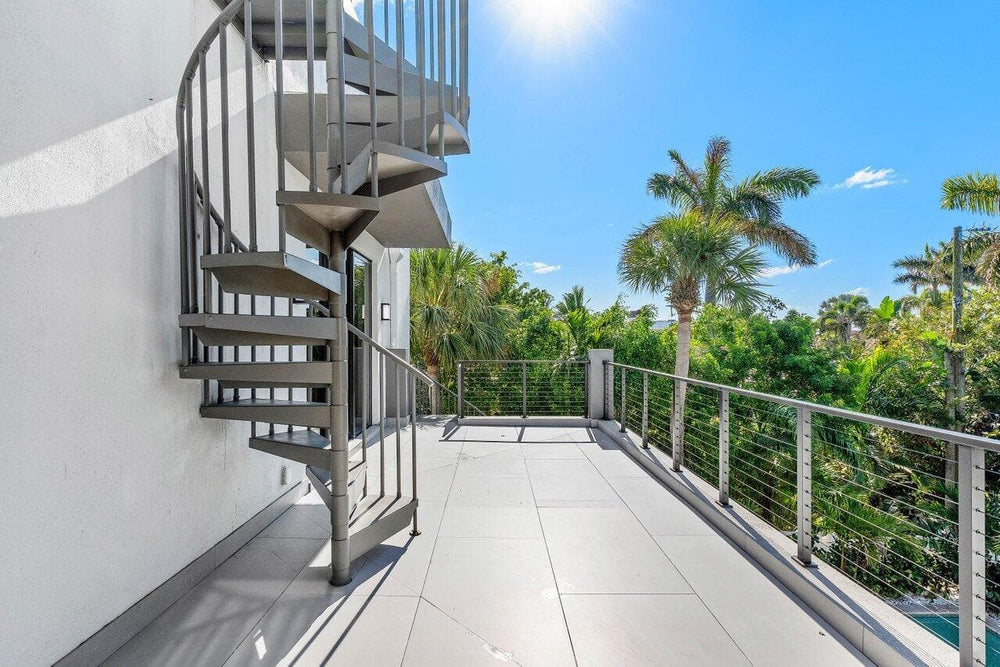 modern-balcony-railing-design-1